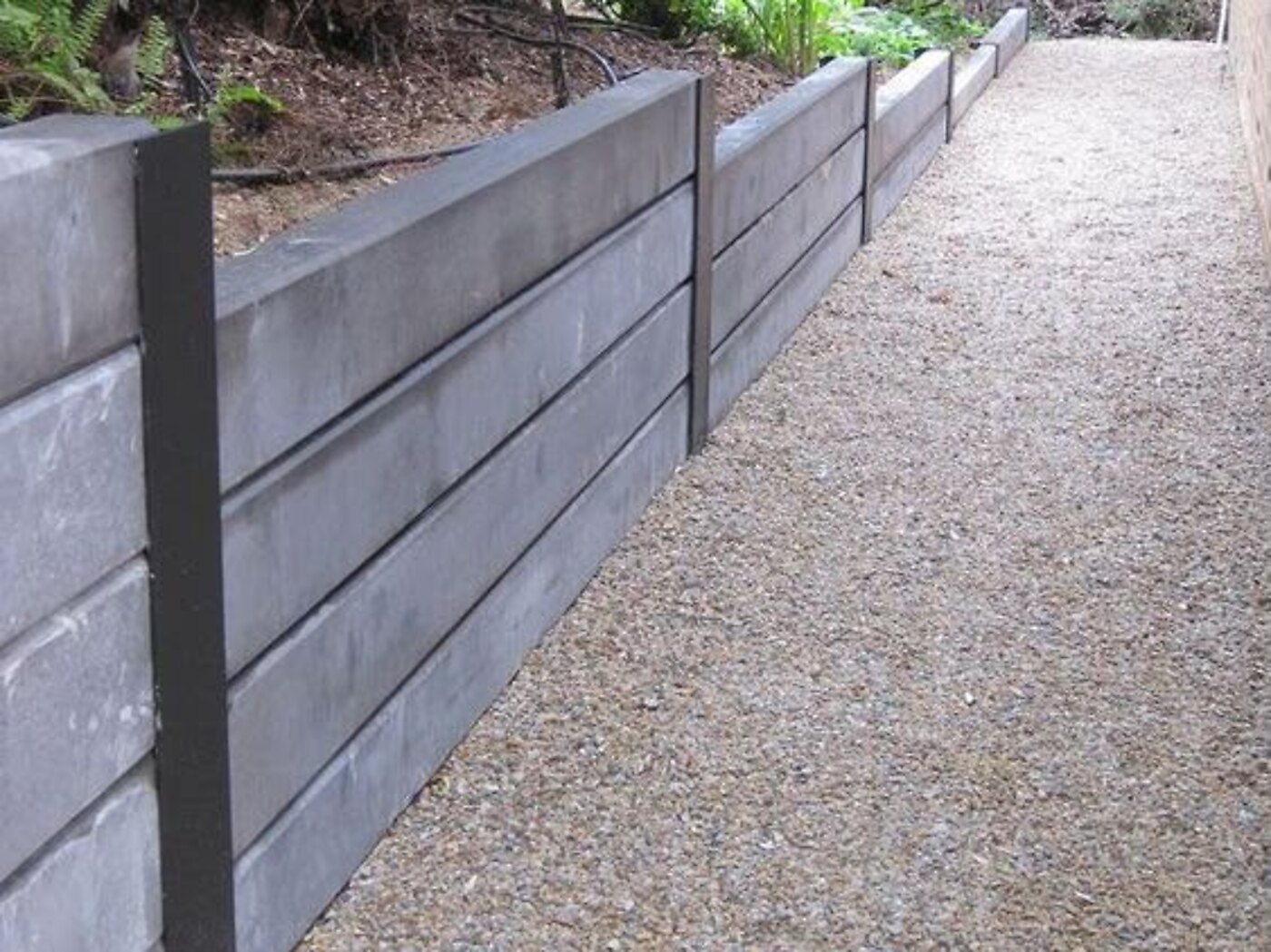Retaining wall